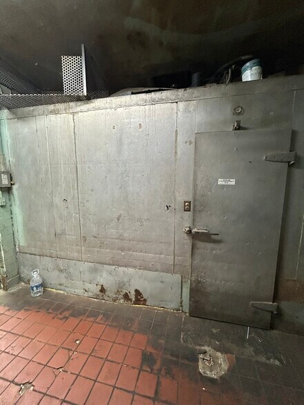 More Photos Of 2620 E Cesar E Chavez Ave, Los Angeles General Retail For Sale