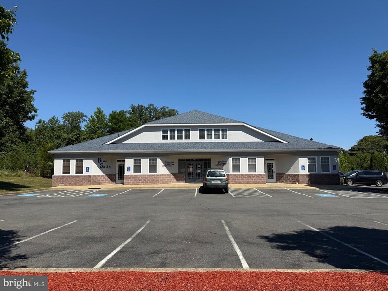 More Photos Of 225 Town Square Dr, Lusby Medical For Lease