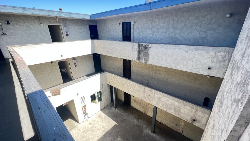 More Photos Of 2614 Griffin Ave, Los Angeles Apartments For Sale
