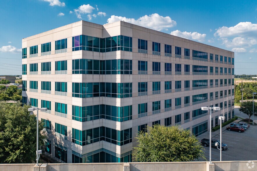 More Photos Of 5775-5875 N Sam Houston Pky W, Houston Unknown For Lease