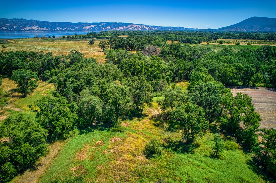 More Photos Of 52 Soda Bay Rd, Lakeport Movie Theatre For Sale