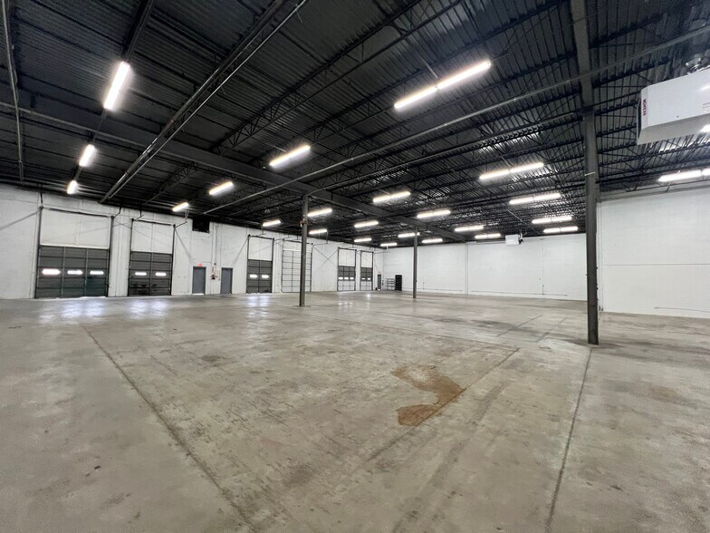 More Photos Of 2575 Cobb International Blvd, Kennesaw Warehouse For Lease