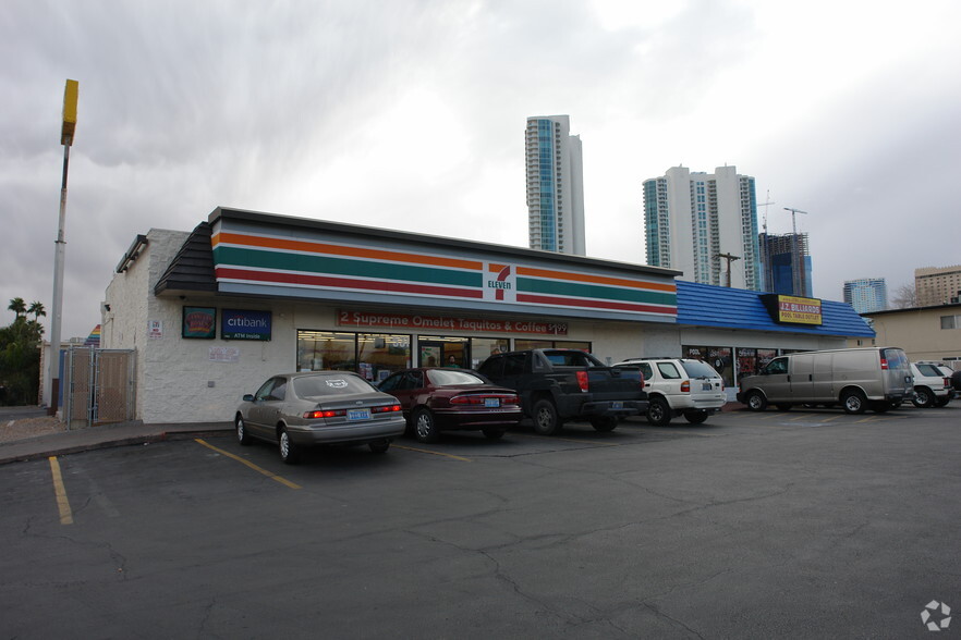 Primary Photo Of 525-531 E Sahara Ave, Las Vegas Freestanding For Lease