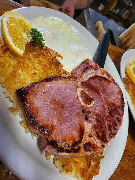 More Photos Of 135 N Nehalem St, Clatskanie Restaurant For Sale