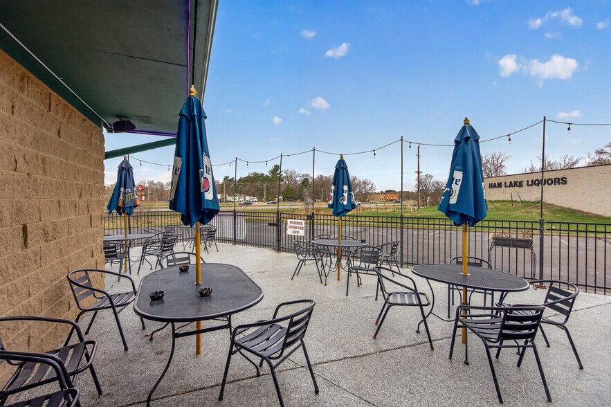 More Photos Of 17646 NE Central Ave, Ham Lake Restaurant For Sale