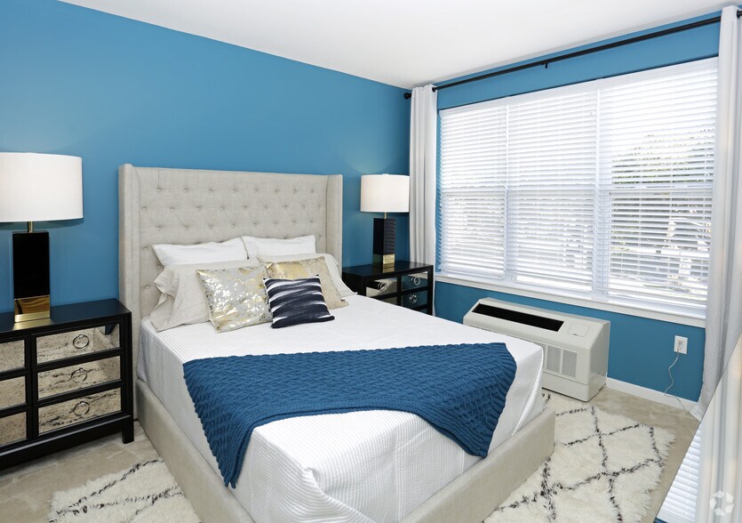 More Photos Of 56 Broad St, Bloomfield Apartments For Lease