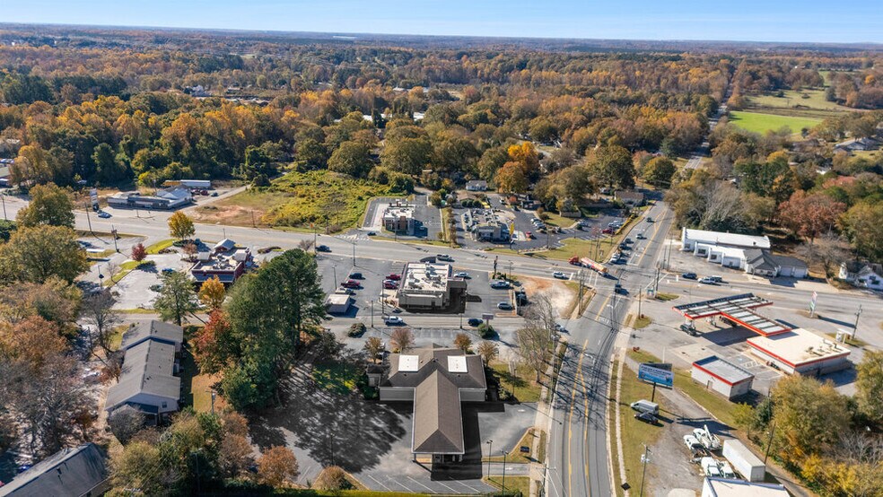 More Photos Of 79 S Main St, Inman Bank For Lease