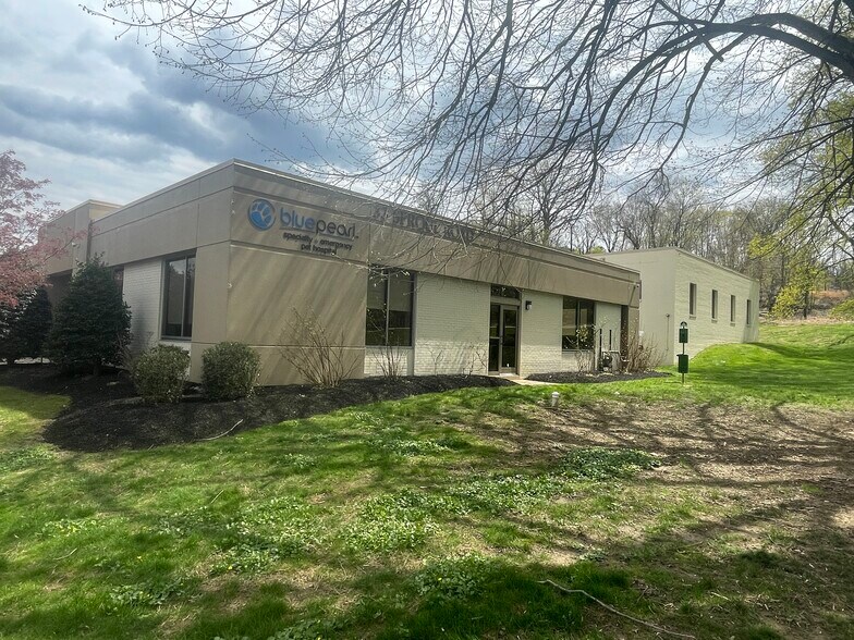 More Photos Of ,  Office For Sale