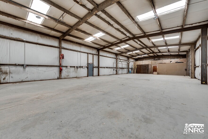 More Photos Of 6700 I-20, Midland Warehouse For Lease