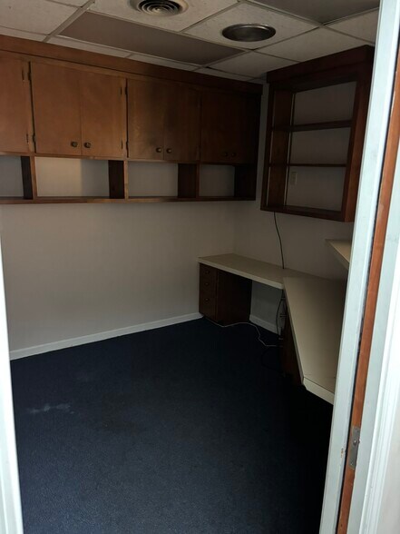 More Photos Of 501 S Wise Dr, Sumter Office For Lease