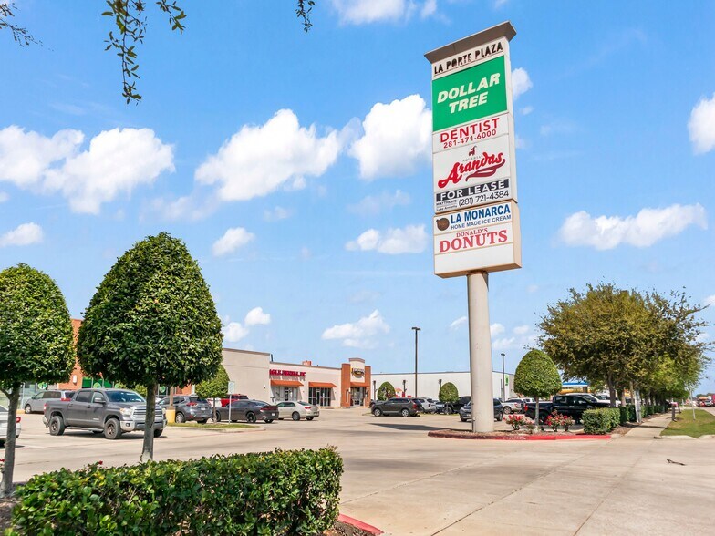 More Photos Of 112 Highway 146 S, La Porte Storefront For Sale