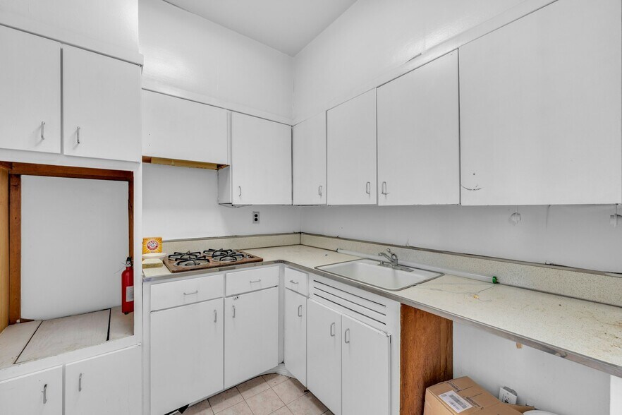 More Photos Of 6050 Kennedy Blvd E, West New York Apartments For Sale