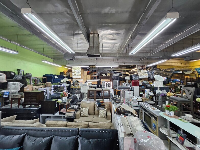 More Photos Of 9727 Alondra Blvd, Bellflower General Retail For Sale