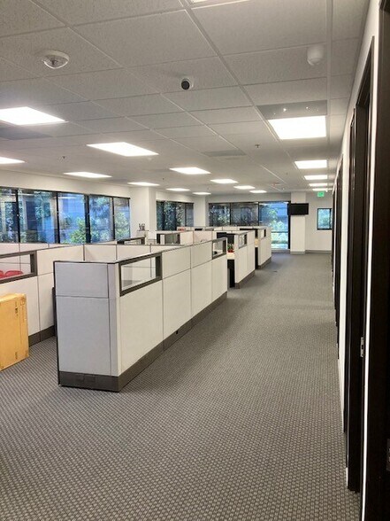More Photos Of 4811 Airport Plaza Dr, Long Beach Office For Lease