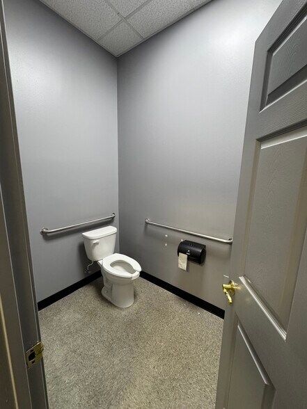 More Photos Of 1385 Highlands Ridge Rd SE, Smyrna Unknown For Lease