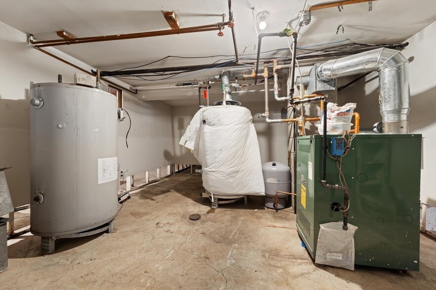 More Photos Of 10112 W Sharon Ln, Milwaukee Apartments For Sale