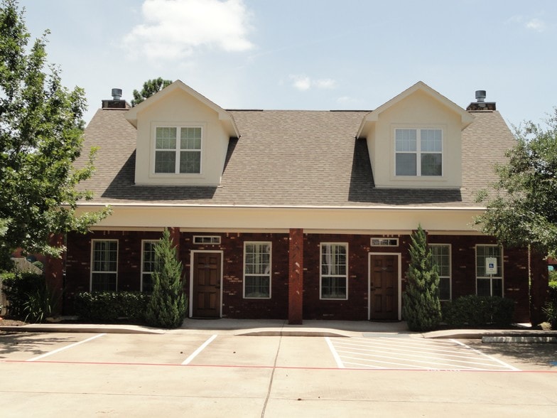 More Photos Of 7 Grogans Park Dr, Spring Loft Creative Space For Lease