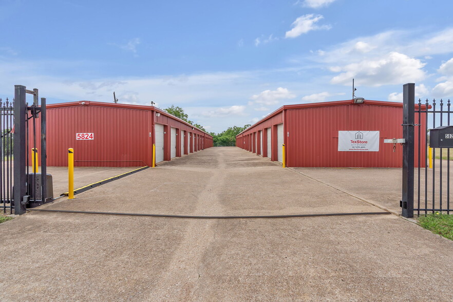 More Photos Of 5824 Watauga Rd, Watauga Self Storage For Sale