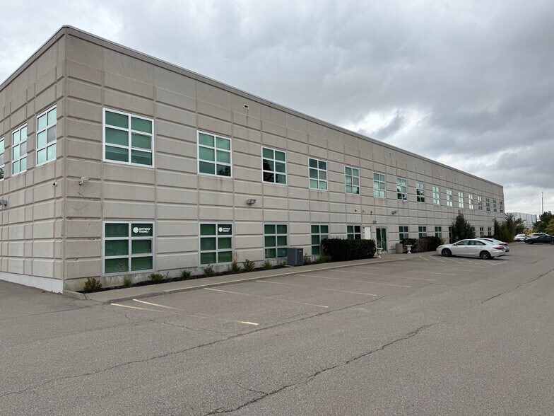 More Photos Of 5180 Orbitor Dr, Mississauga Office For Sale
