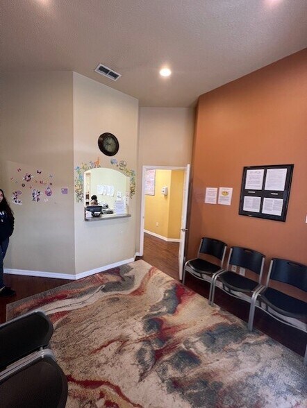 More Photos Of 16606 N Dale Mabry Hwy, Tampa Medical For Sale