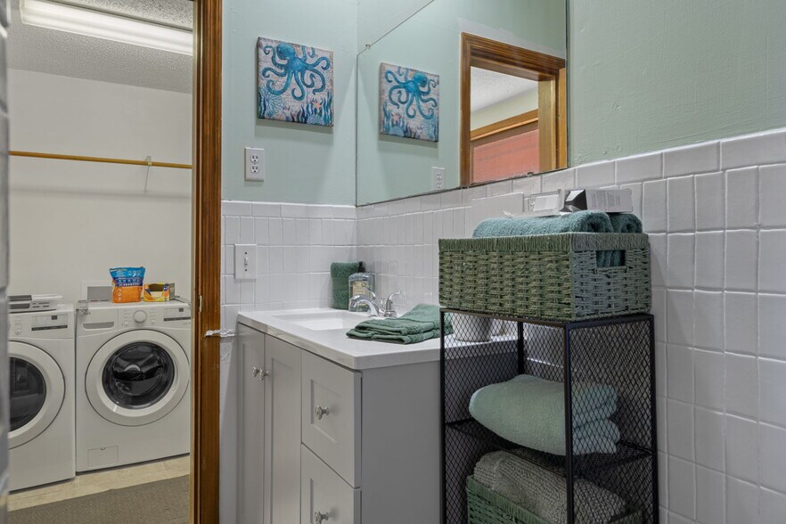 More Photos Of 8301 Congress St, Port Richey Flex For Sale
