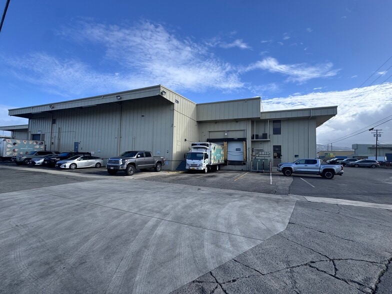 Primary Photo Of 2298-2333 Alahao Pl, Honolulu Warehouse For Lease