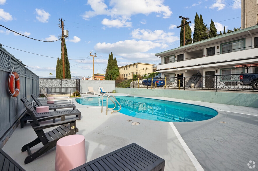 More Photos Of 220 S Alvarado St, Los Angeles Hotel For Sale
