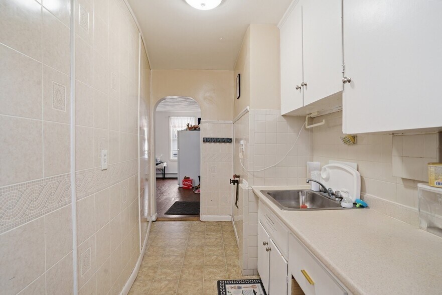 More Photos Of 17 Ledge St, Providence Apartments For Sale