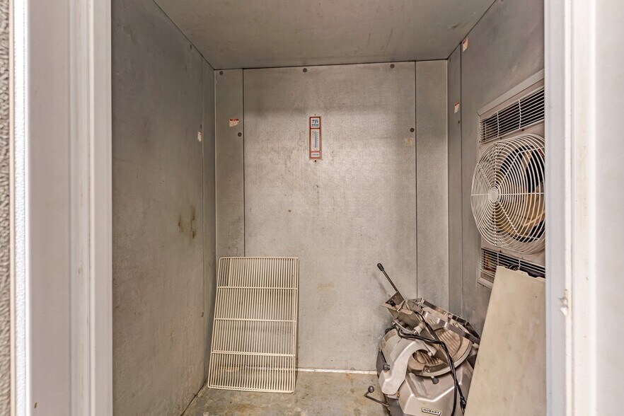 More Photos Of 224 S Union Ave, Pueblo Restaurant For Sale