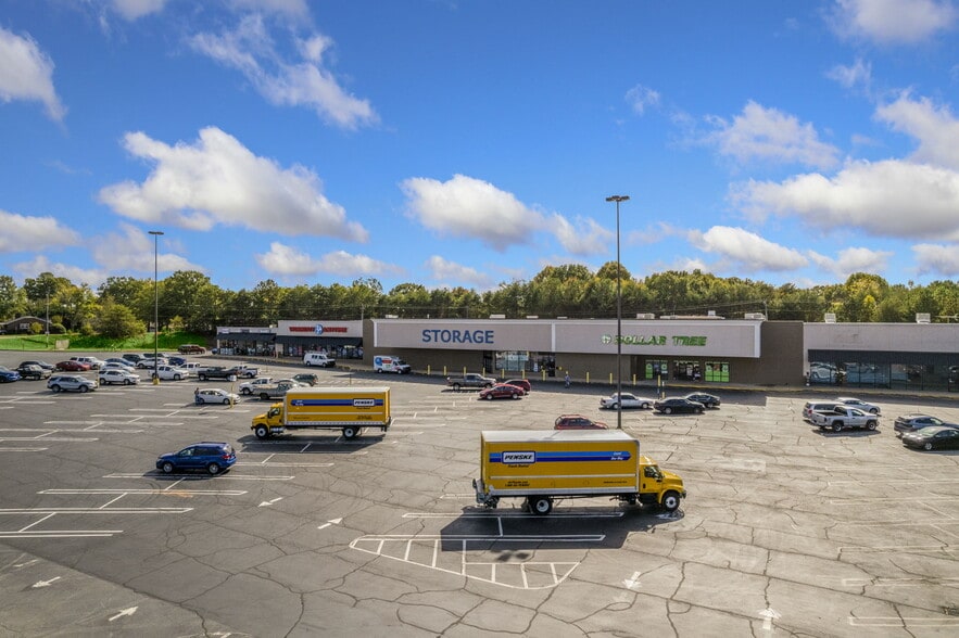 Primary Photo Of 700 E Main St, Duncan General Retail For Sale