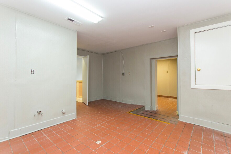 More Photos Of 815 Andrew Jackson Way NE, Huntsville Restaurant For Lease