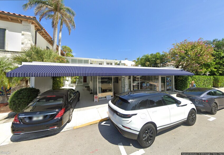 More Photos Of 217 Peruvian Ave, Palm Beach Office Residential For Lease