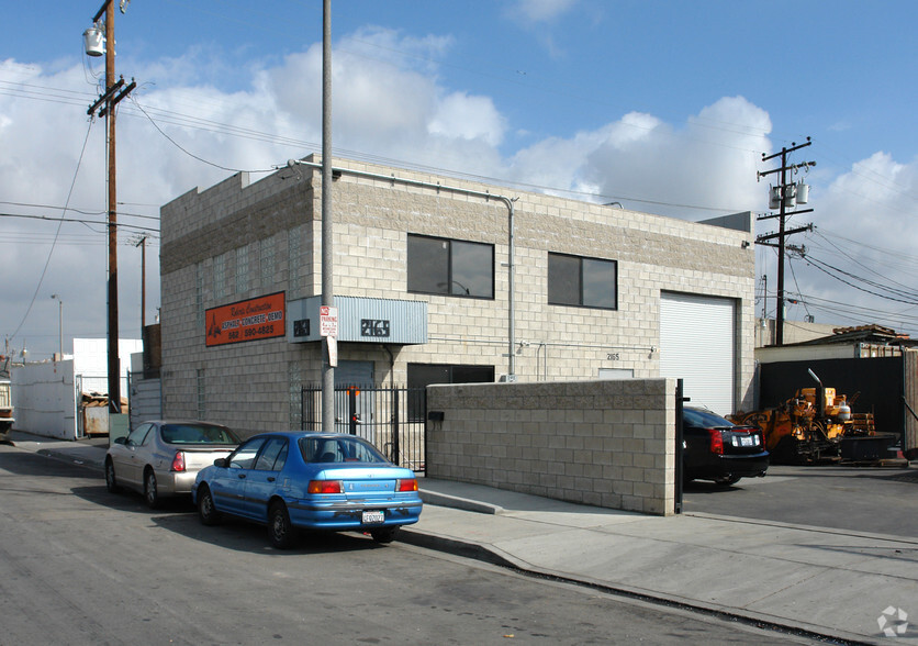 Primary Photo Of 2165 Gaylord St, Long Beach Warehouse For Lease