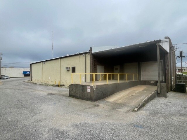 More Photos Of 1503 2nd Ave, Opelika Storefront For Lease