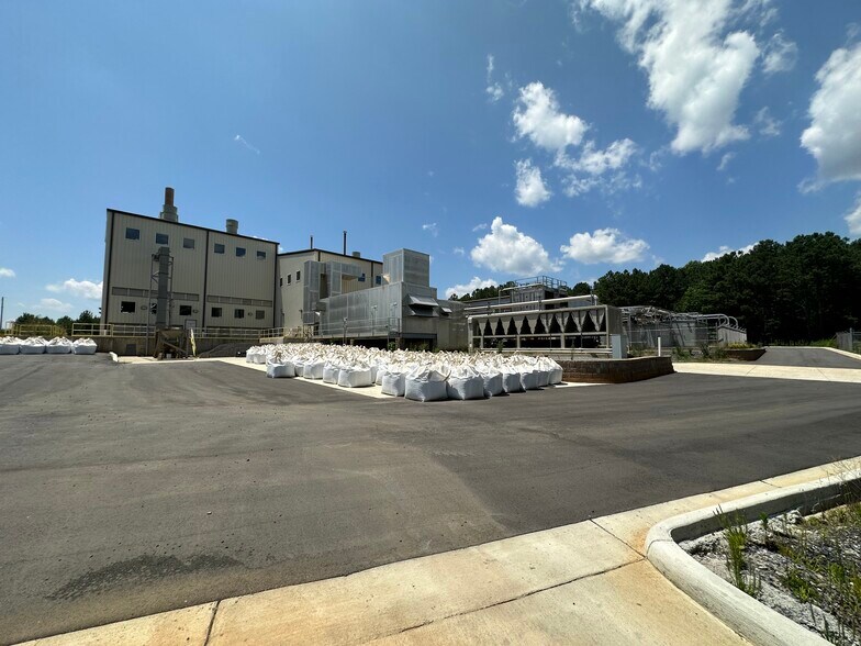 More Photos Of 119 Metrolina Dr, Shelby Manufacturing For Sale
