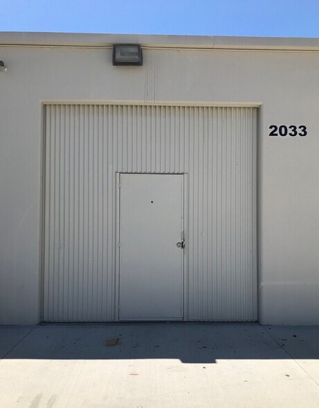 More Photos Of 2021-2041 S Lyon St, Santa Ana Light Manufacturing For Lease