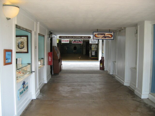 More Photos Of 75-5719 Alii Dr, Kailua Kona General Retail For Sale