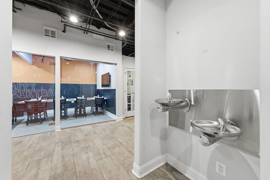 More Photos Of 13895 Hedgewood Dr, Woodbridge Medical For Sale