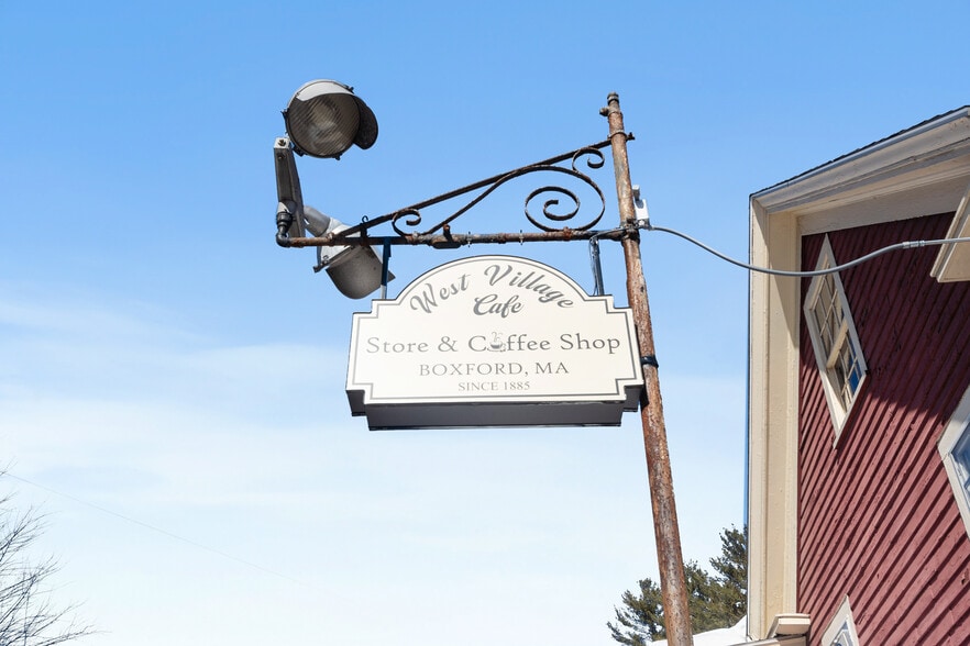 More Photos Of 561 Main St, Boxford General Retail For Sale