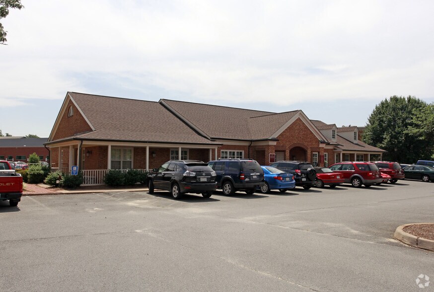 Primary Photo Of 1400 Sunset Ln, Culpeper Medical For Lease