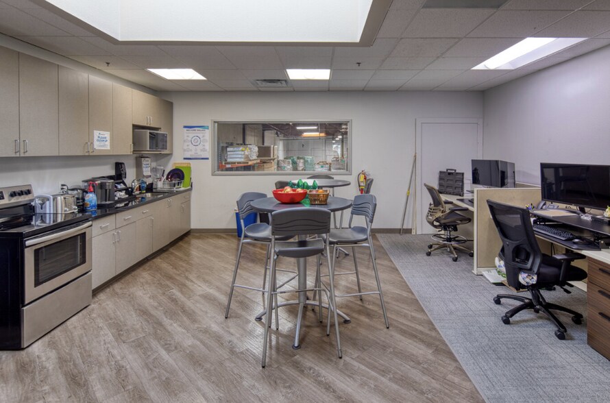 More Photos Of 5101 Florin Perkins Rd, Sacramento Flex For Sale