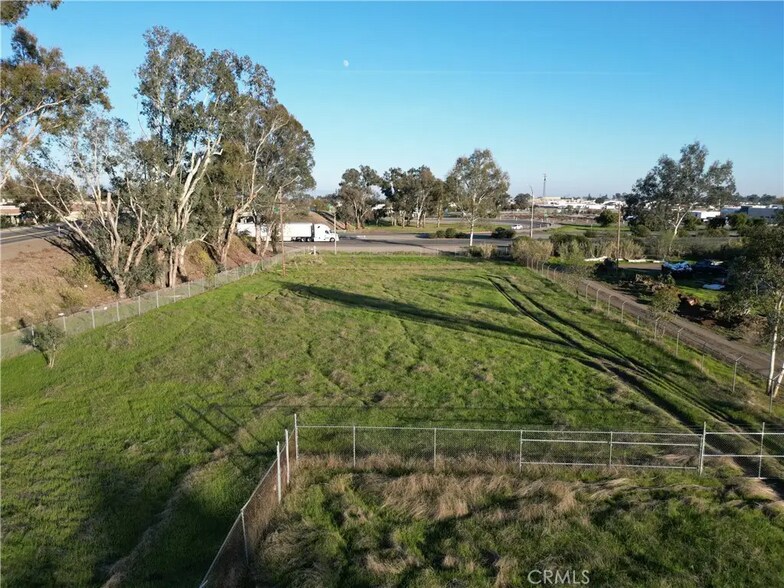 More Photos Of County Road HH exit 618 on I-5 @ Road 16, Orland Land For Lease