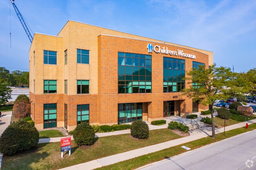 Primary Photo Of 4655 N Port Washington Rd, Glendale Medical For Lease
