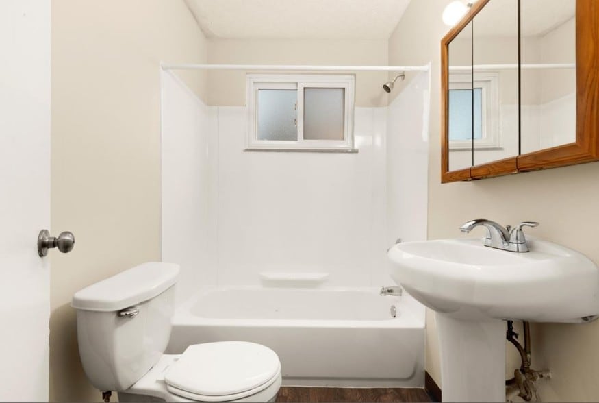 More Photos Of 2743-2767 Eakin Rd, Columbus Apartments For Sale