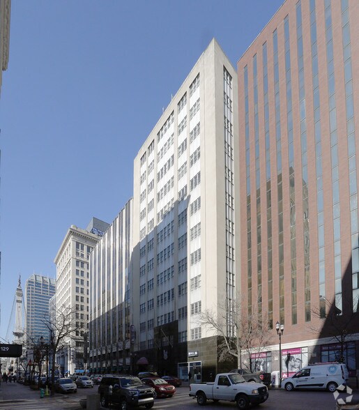 More Photos Of 120 E Market St, Indianapolis Office For Lease