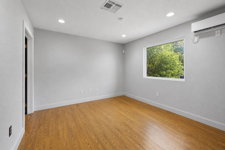 More Photos Of 2250 N Volusia Ave, Orange City Specialty For Sale