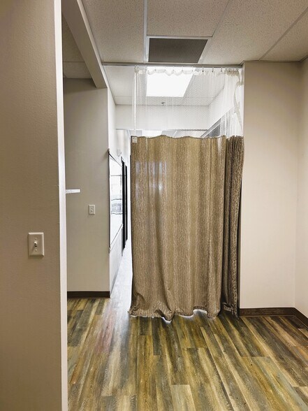 More Photos Of 5734 Sheridan Lake Rd, Rapid City General Retail For Lease