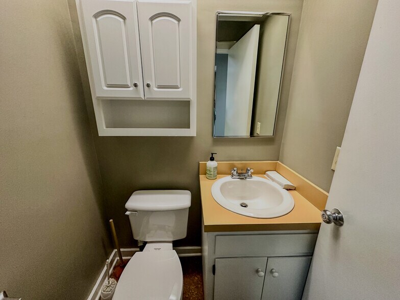 More Photos Of 8028 Myrtle Trace Dr, Conway Medical For Lease