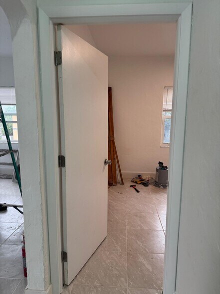 More Photos Of 850 NW 5th Ave, Miami Apartments For Sale