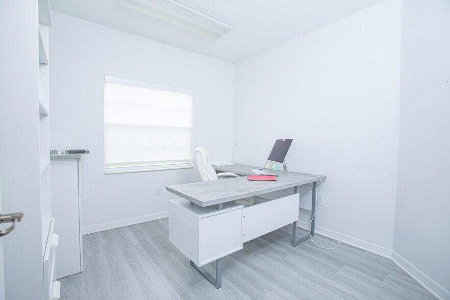 More Photos Of 3206-3208 Hillsdale Ln, Kissimmee Medical For Lease